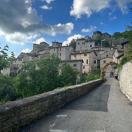 Casa Belvedere A Valle San Martino Di Spoleto Eksteriør billede