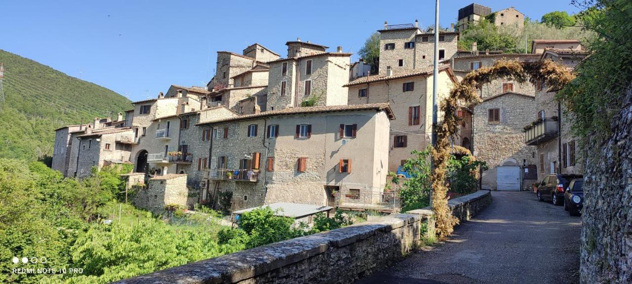 Casa Belvedere A Valle San Martino Di Spoleto Eksteriør billede