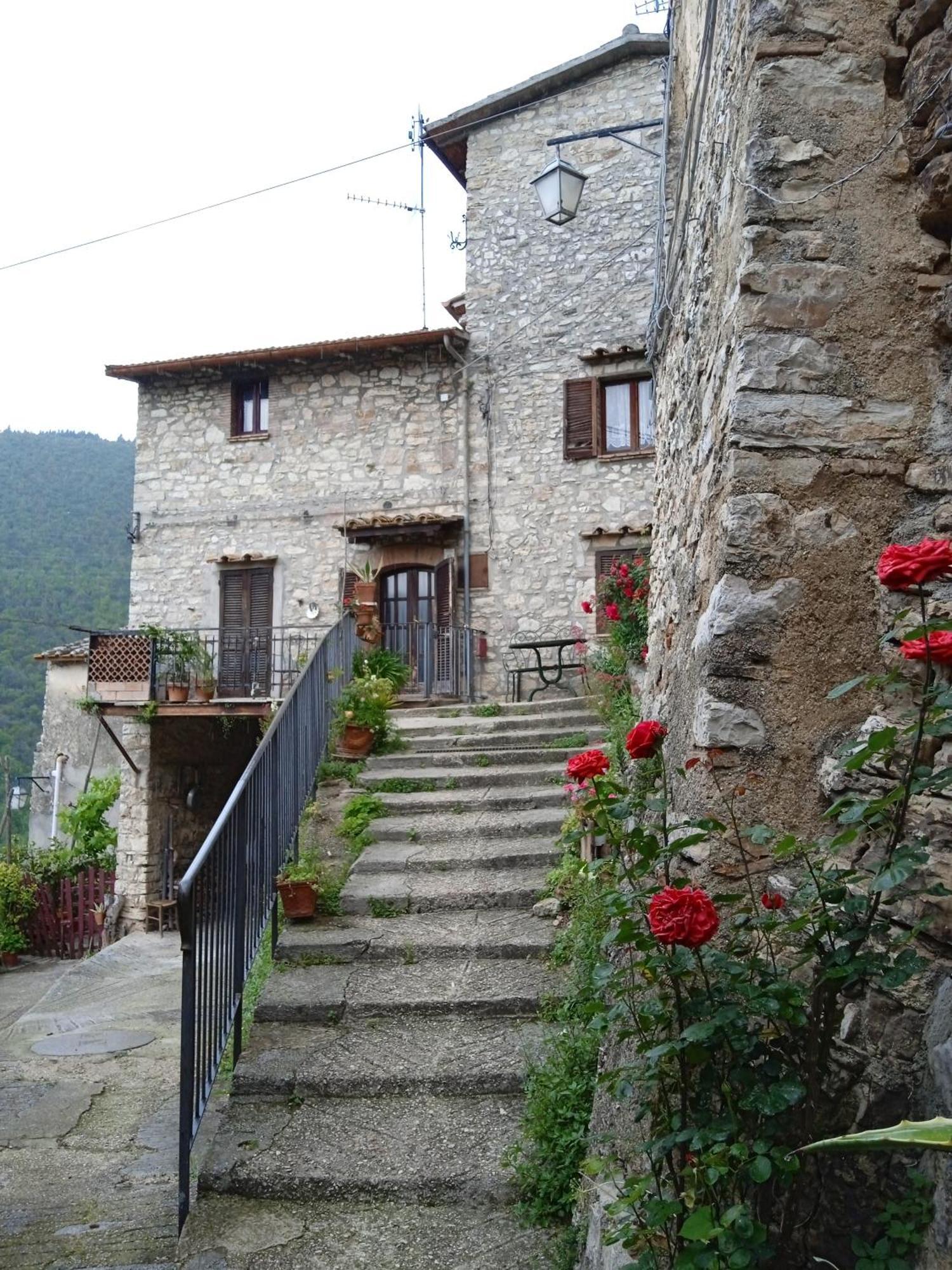 Casa Belvedere A Valle San Martino Di Spoleto Eksteriør billede