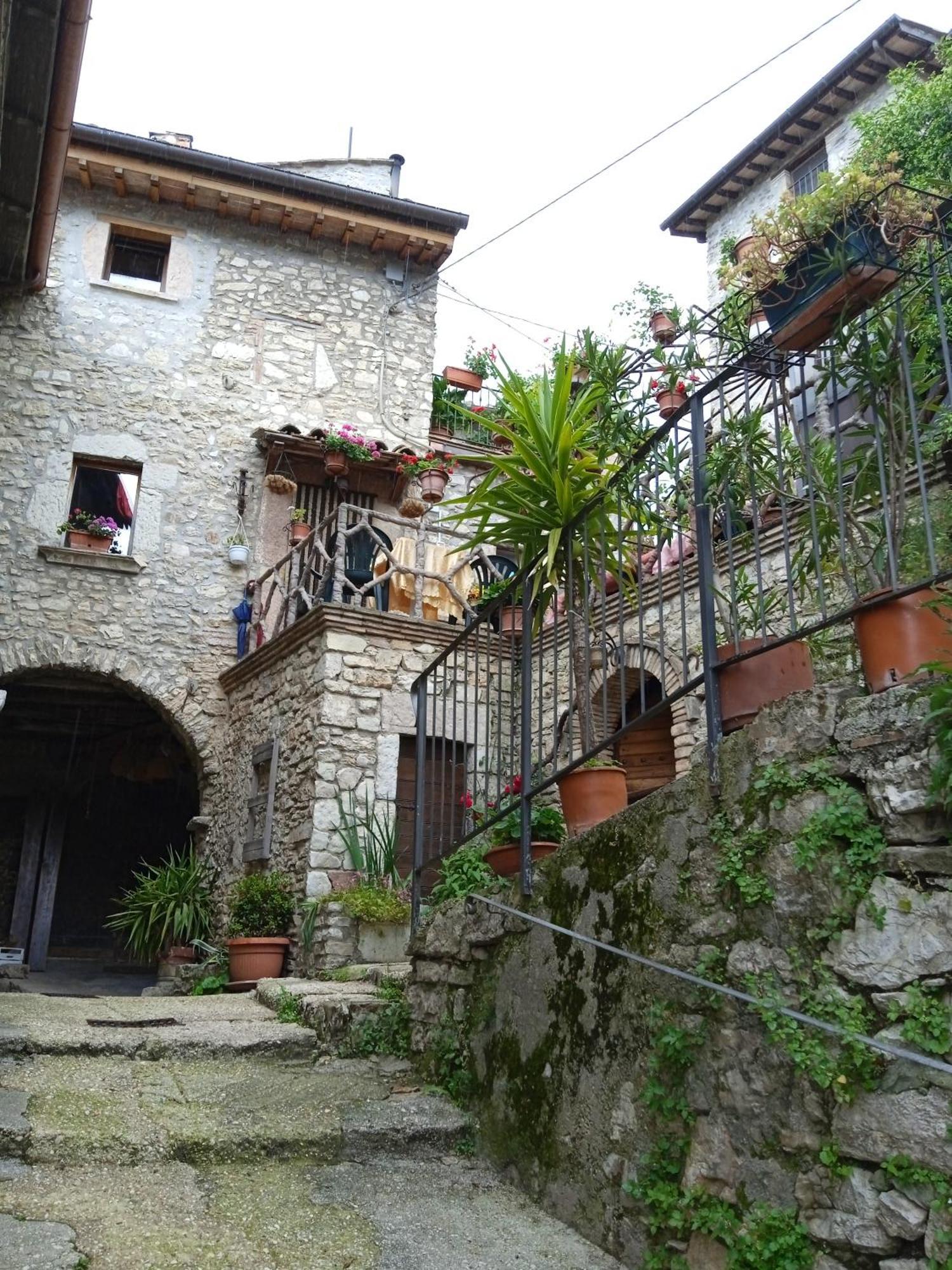 Casa Belvedere A Valle San Martino Di Spoleto Eksteriør billede