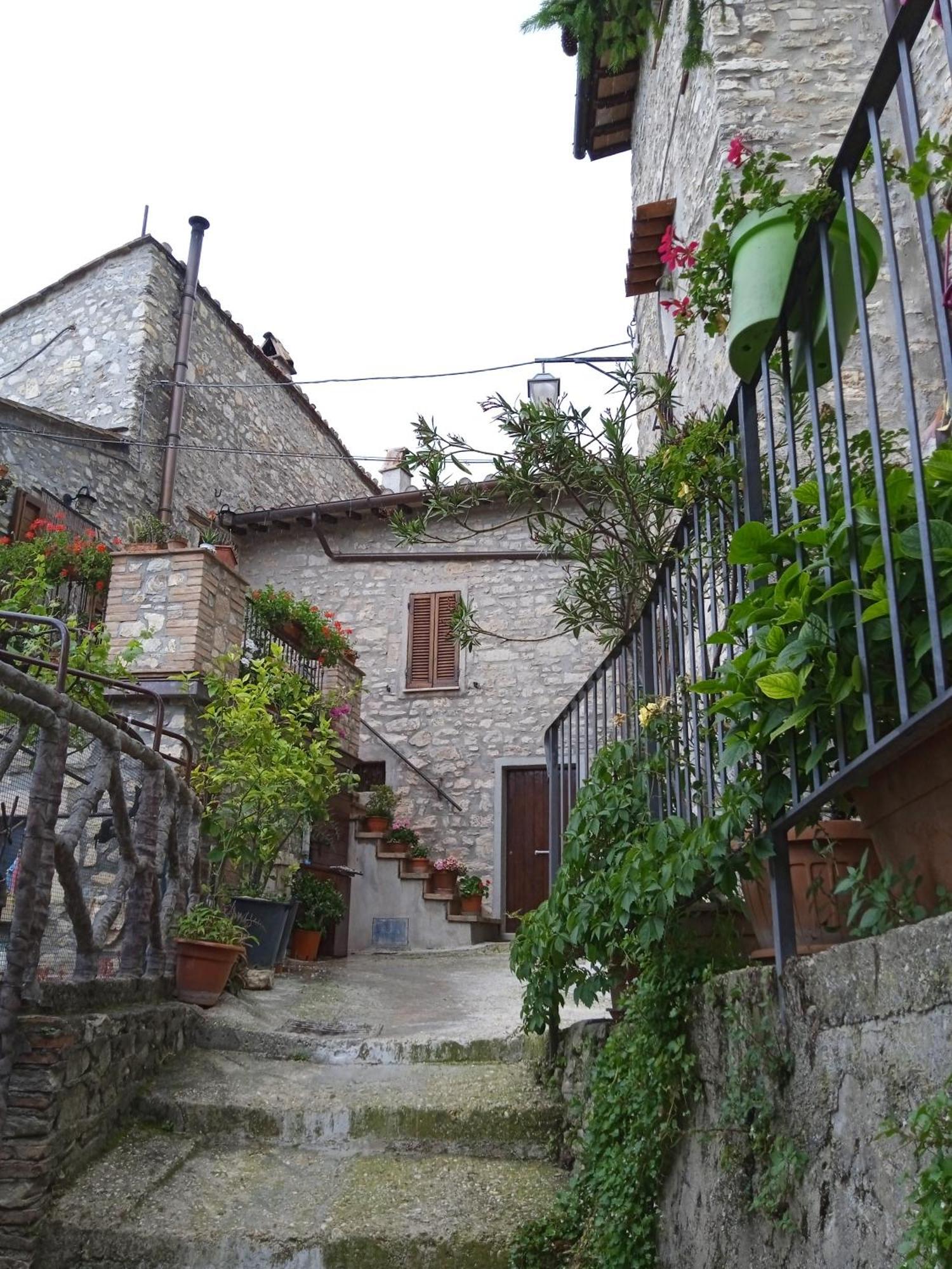 Casa Belvedere A Valle San Martino Di Spoleto Eksteriør billede