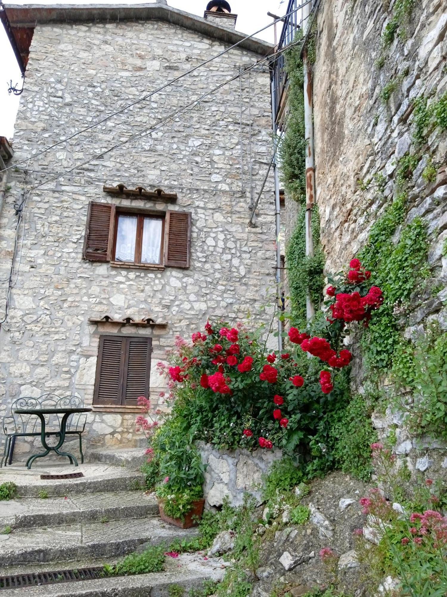 Casa Belvedere A Valle San Martino Di Spoleto Eksteriør billede